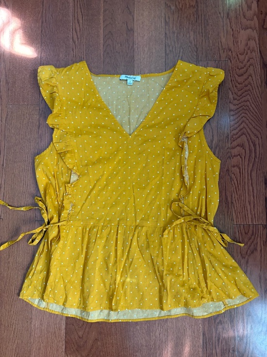 Madewell Mustard Yellow Polka Dot V-Neck Top. Size small - Picture 4 of 9